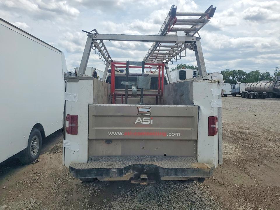61767676 :رقم المزاد ، 1GC1YLEY8LF204818 vin ، 2020 Chevrolet Silverado مزاد بيع