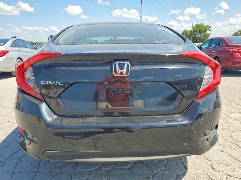 Продаж на аукціоні авто 2018 Honda Civic, vin: 2HGFC2F55JH525702, номер лоту: 61219916