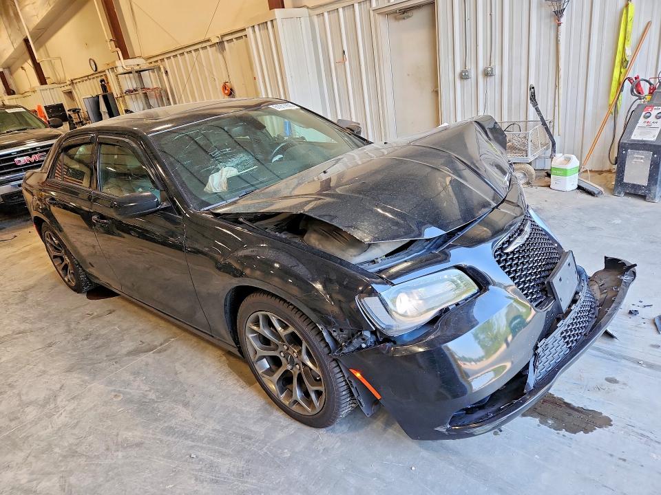 Продажа на аукционе авто 2015 Chrysler 300, vin: 2C3CCABG6FH781054, номер лота: 61917806