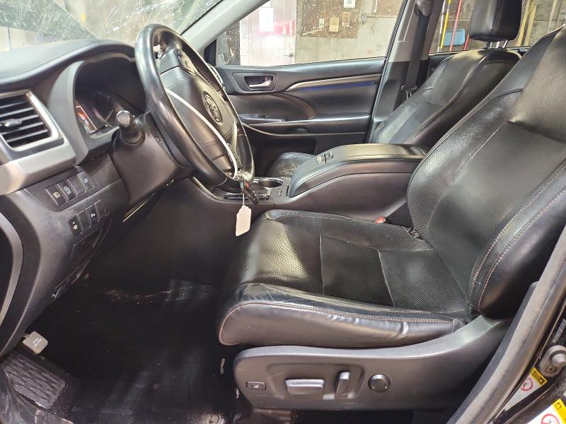 61310616 :رقم المزاد ، 5TDDZRFH4JS863052 vin ، 2018 Toyota Highlander مزاد بيع