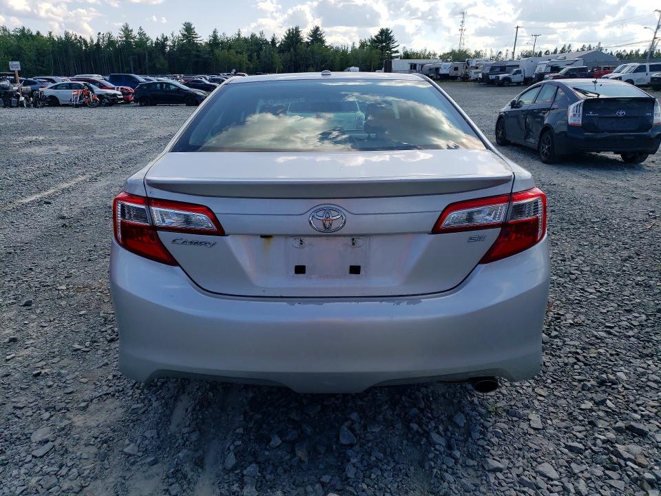 60563276 :رقم المزاد ، 4T1BF1FKXEU329516 vin ، 2014 Toyota Camry مزاد بيع