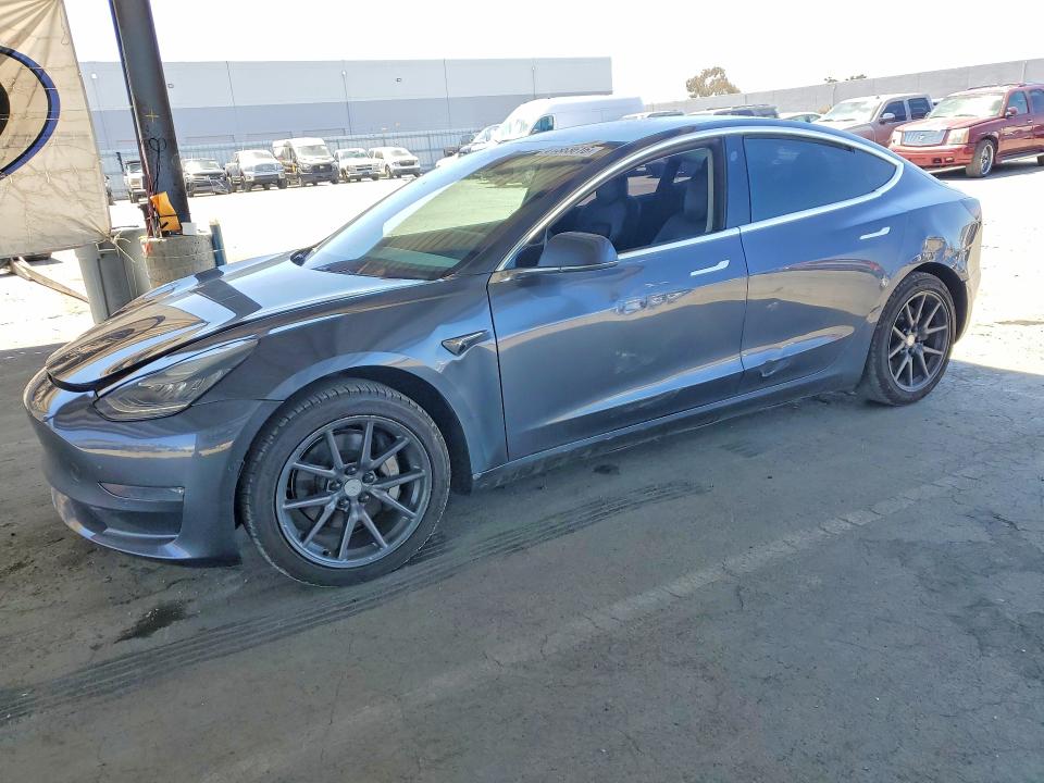 Auction sale of the 2019 Tesla Model 3, vin: 5YJ3E1EA9KF400164, lot number: 61363616
