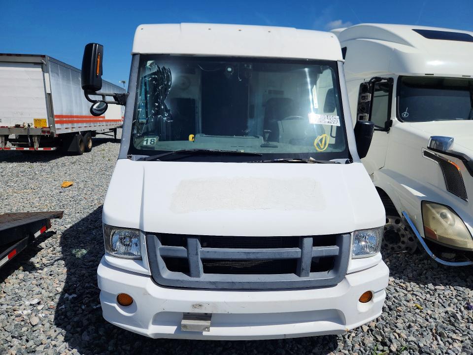 60488486 :رقم المزاد ، JALB4T176D7W00172 vin ، 2013 Isuzu Npr مزاد بيع