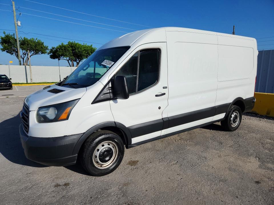 61633096 :رقم المزاد ، 1FTNR2CG1FKB25022 vin ، 2015 Ford Transit مزاد بيع