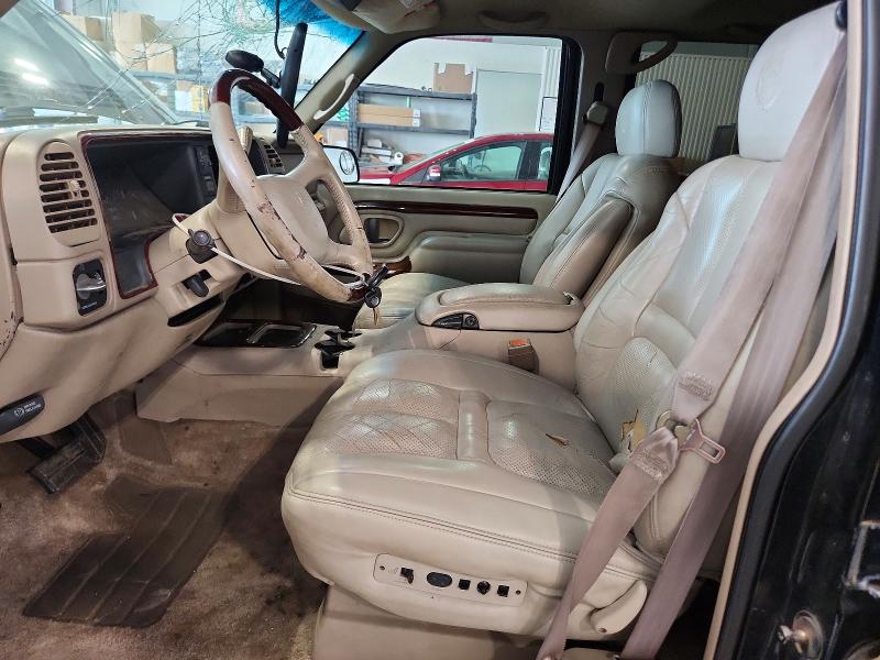 2000 Cadillac Escalade მანქანა იყიდება აუქციონზე, vin: 1GYEK63R8YR207931, აუქციონის ნომერი: 59744446