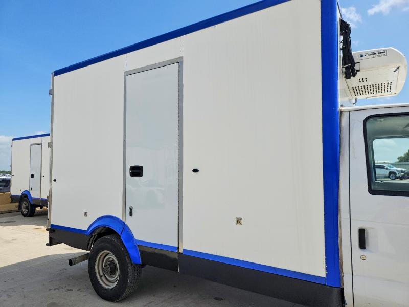 60672886 :رقم المزاد ، 1FDWE3FK4PDD00838 vin ، 2023 Ford E350 مزاد بيع