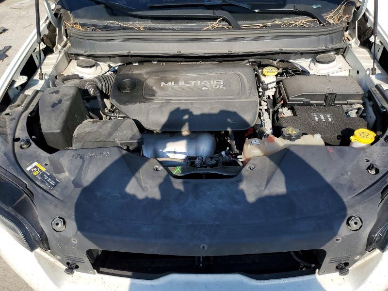 59389416 :رقم المزاد ، 1C4PJLCB7KD222976 vin ، 2019 Jeep Cherokee مزاد بيع