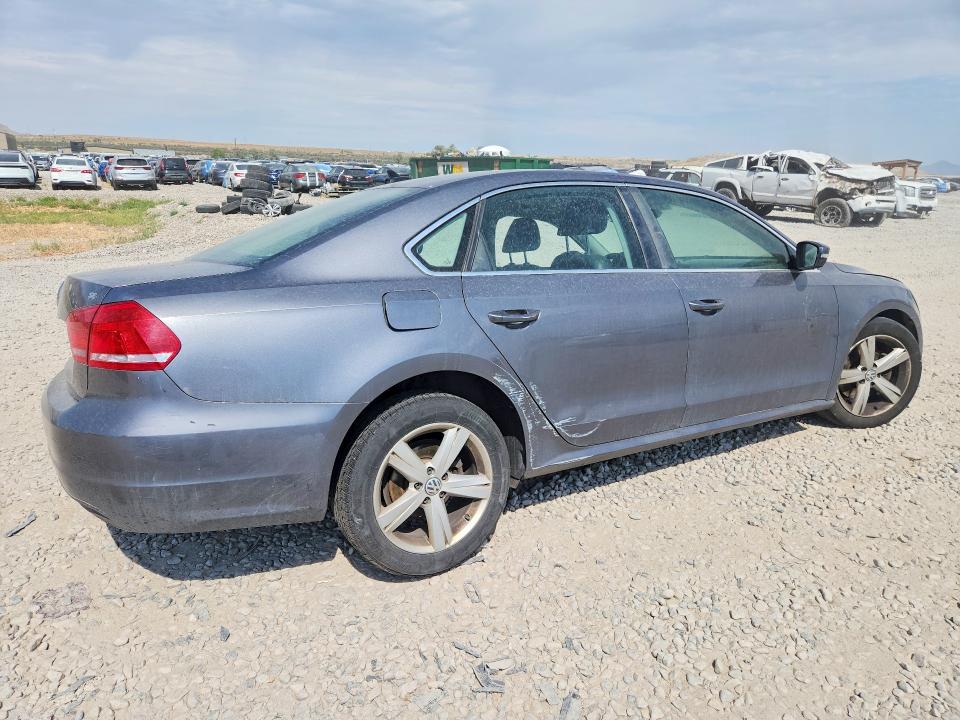 2013 Volkswagen Passat მანქანა იყიდება აუქციონზე, vin: 1VWBP7A33DC067294, აუქციონის ნომერი: 61749826
