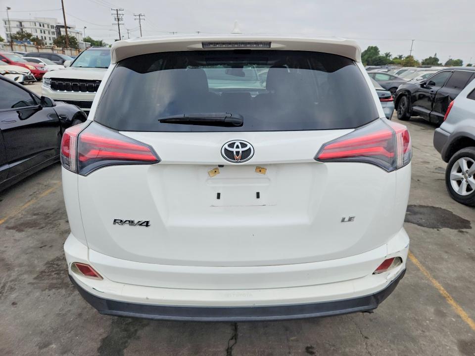Продаж на аукціоні авто 2018 Toyota Rav4, vin: JTMZFREV4JJ201703, номер лоту: 62992746