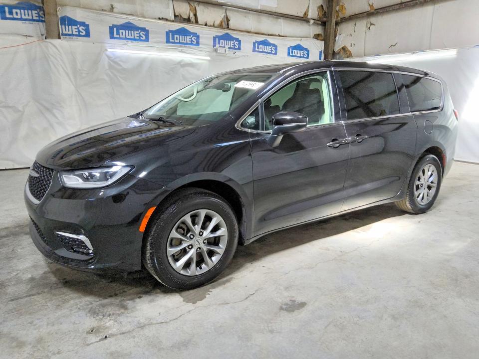 Продажа на аукционе авто 2023 Chrysler Pacifica, vin: 2C4RC3BG9PR554762, номер лота: 62092376