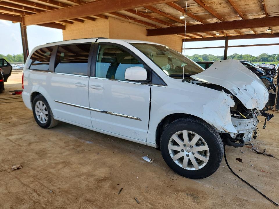 63043286 :رقم المزاد ، 2C4RC1BG8FR611097 vin ، 2015 Chrysler Town & Country مزاد بيع