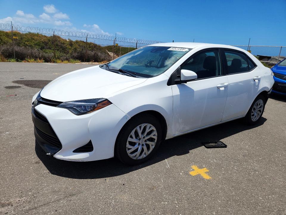 Продажа на аукционе авто 2018 Toyota Corolla, vin: 5YFBURHE2JP758866, номер лота: 60523306
