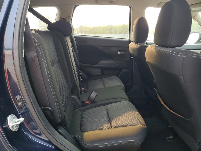 Продажа на аукционе авто 2016 Mitsubishi Outlander, vin: JA4AZ3A33GZ013667, номер лота: 61882846