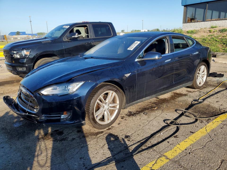 Auction sale of the 2013 Tesla Model S, vin: 5YJSA1DN8DFP21126, lot number: 62273726