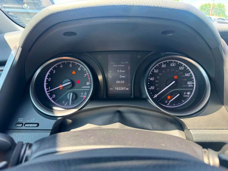 63116726 :رقم المزاد ، 4T1G11AK3MU604122 vin ، 2021 Toyota Camry مزاد بيع