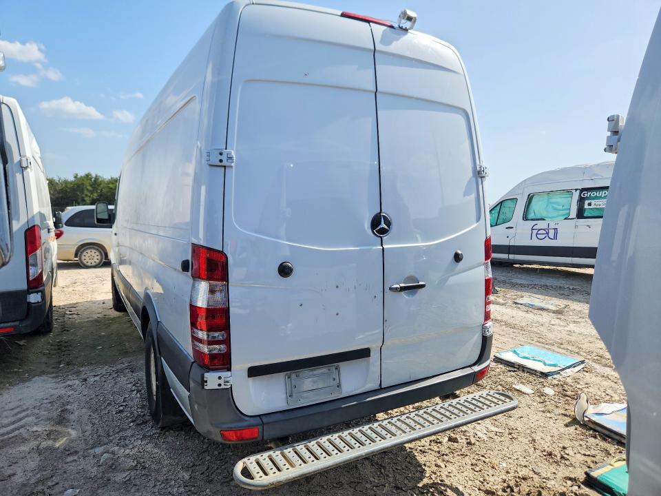 61437506 :رقم المزاد ، WD3PE8DE9E5898655 vin ، 2014 Mercedes-benz Sprinter مزاد بيع