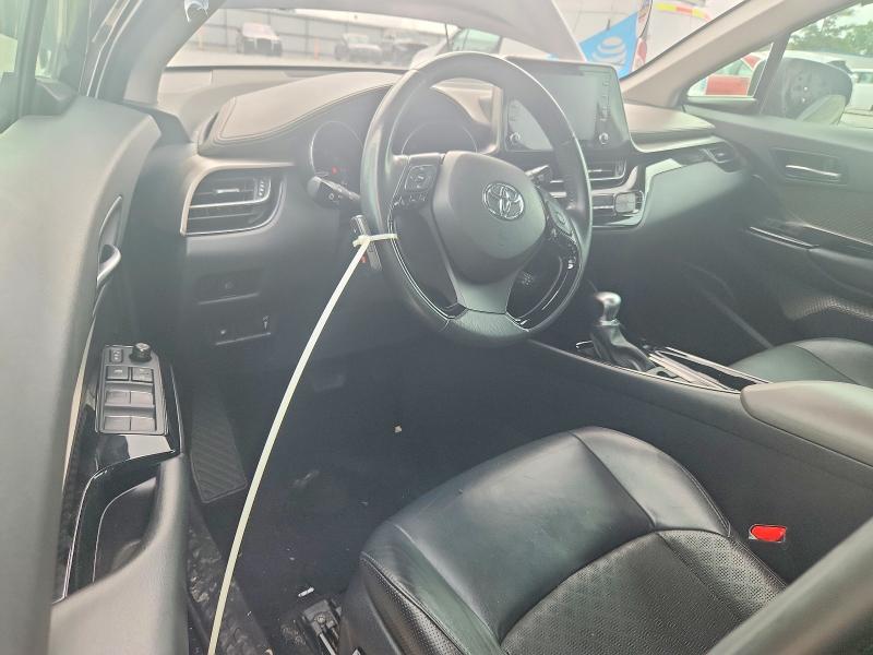 61555316 :رقم المزاد ، NMTKHMBX8LR114461 vin ، 2020 Toyota C-hr مزاد بيع