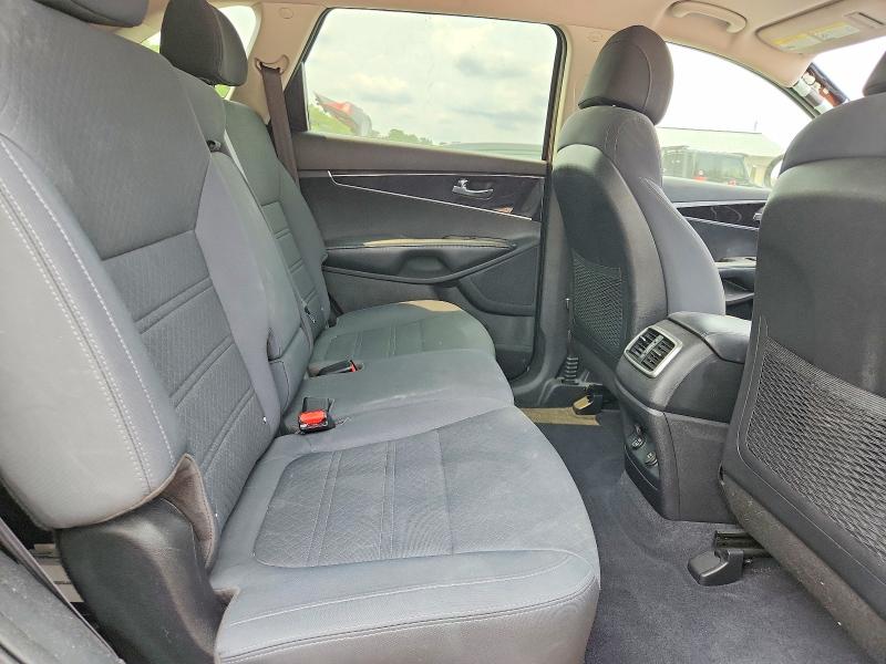2017 Kia Sorento მანქანა იყიდება აუქციონზე, vin: 5XYPG4A39HG303584, აუქციონის ნომერი: 62572706
