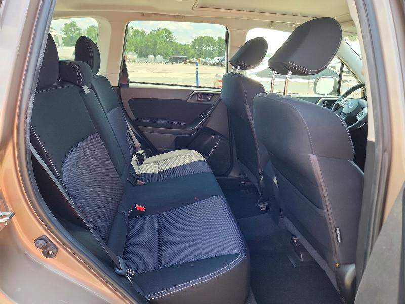63210686 :رقم المزاد ، JF2SJADC7FH574235 vin ، 2015 Subaru Forester مزاد بيع