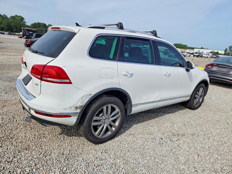 2016 Volkswagen Touareg მანქანა იყიდება აუქციონზე, vin: WVGEF9BP4GD012458, აუქციონის ნომერი: 62040436