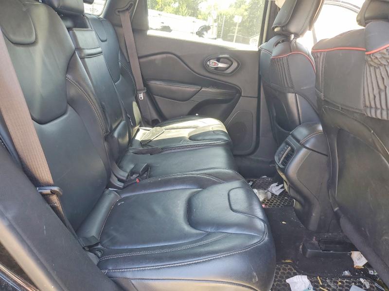62304346 :رقم المزاد ، 1C4PJMCB3FW588952 vin ، 2015 Jeep Cherokee مزاد بيع