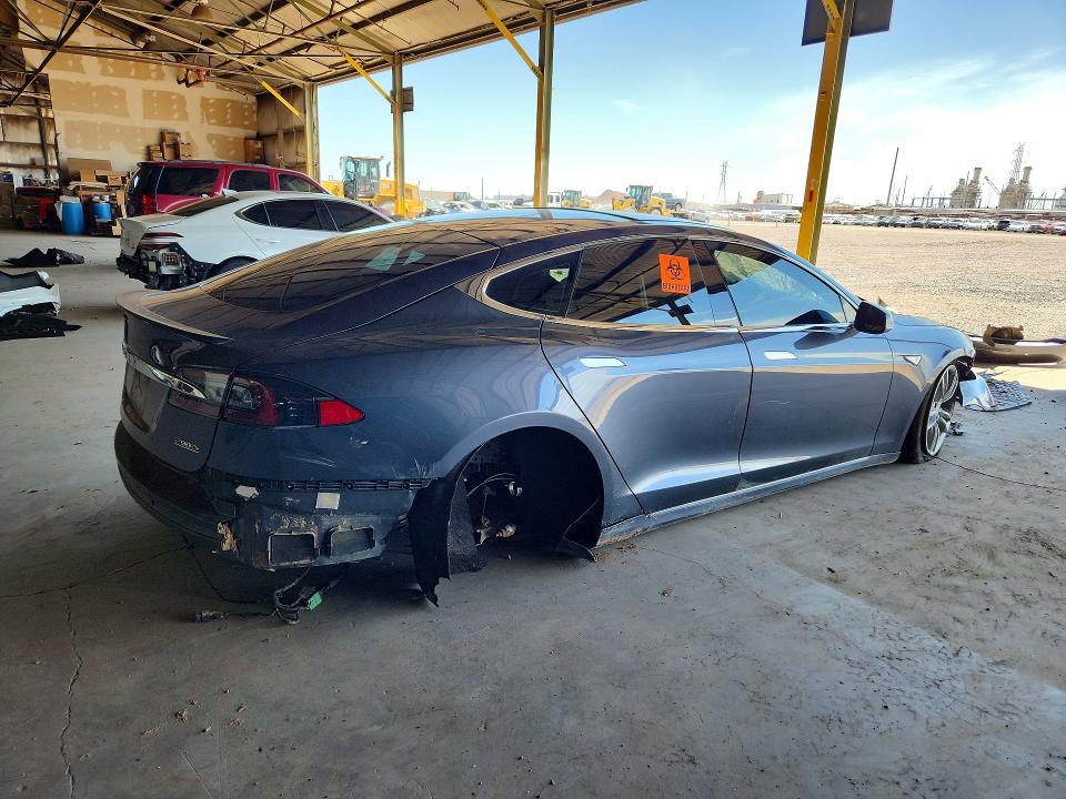 Продажа на аукционе авто 2016 Tesla Model S, vin: 5YJSA1E49GF143399, номер лота: 63242736