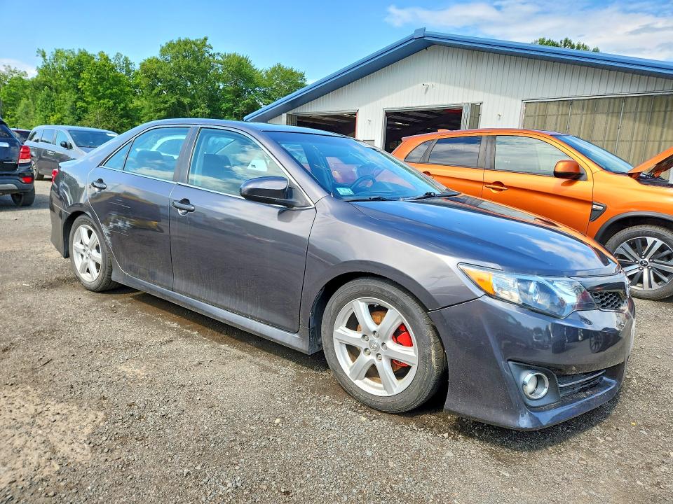 2014 Toyota Camry მანქანა იყიდება აუქციონზე, vin: 4T4BF1FK4ER338279, აუქციონის ნომერი: 63363276