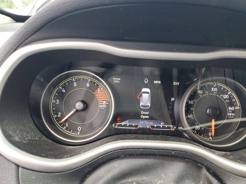 59121466 :رقم المزاد ، 1C4PJMBX9JD609904 vin ، 2018 Jeep Cherokee مزاد بيع
