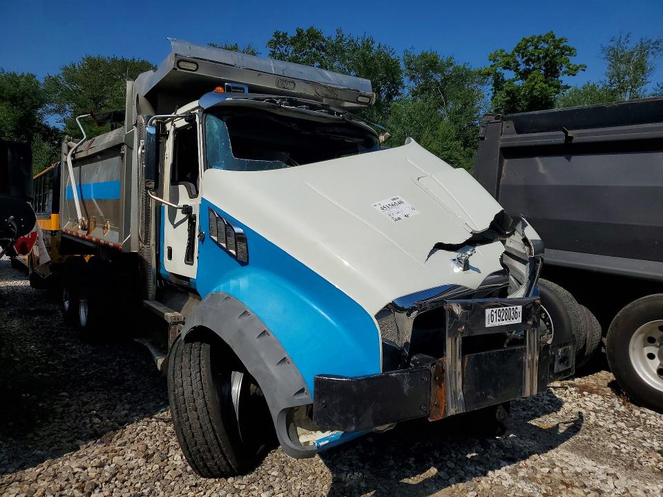 61928036 :رقم المزاد ، 1M2GR4GC7LM012974 vin ، 2020 Mack Granite مزاد بيع