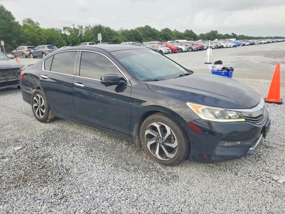 2017 Honda Accord მანქანა იყიდება აუქციონზე, vin: 1HGCR2F87HA232047, აუქციონის ნომერი: 60852206