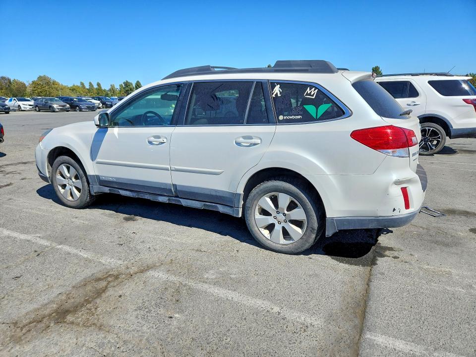 62904886 :رقم المزاد ، 4S4BRBCC0C3209513 vin ، 2012 Subaru Outback مزاد بيع