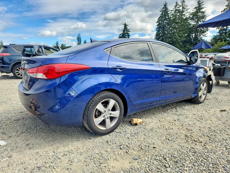 62514866 :رقم المزاد ، KMHDH4AE3DU537340 vin ، 2013 Hyundai Elantra مزاد بيع