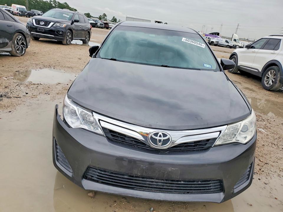 60360546 :رقم المزاد ، 4T4BF1FKXER341204 vin ، 2014 Toyota Camry مزاد بيع