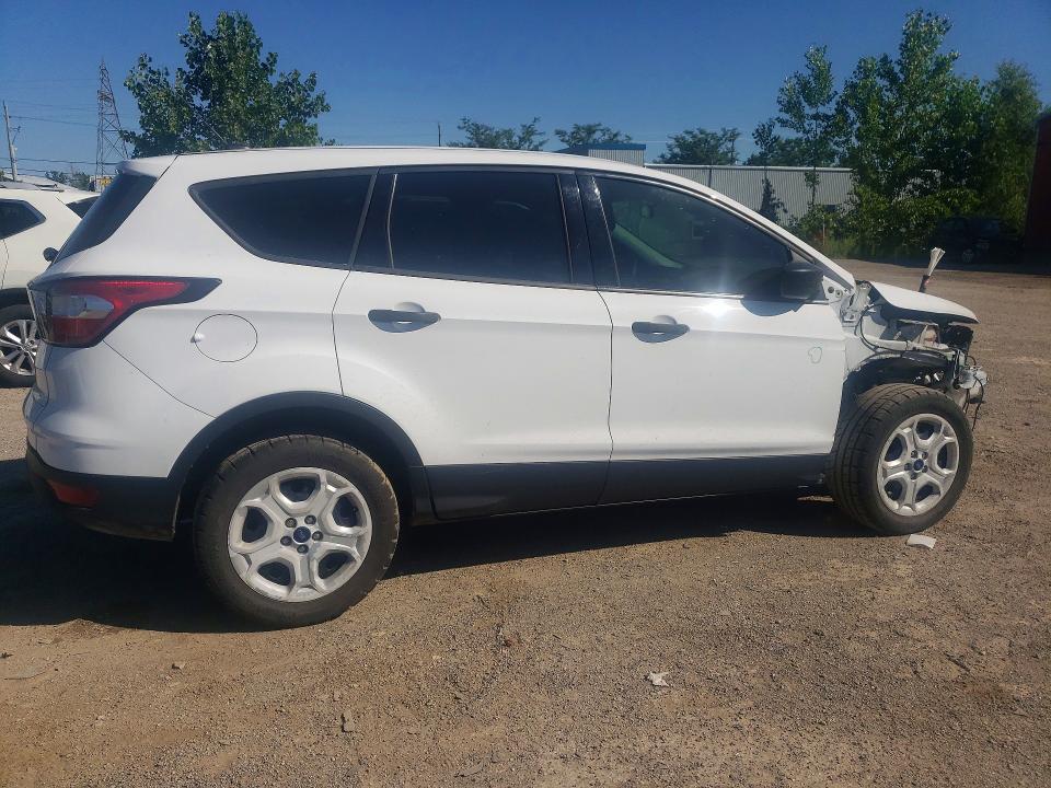 62955376 :رقم المزاد ، 1FMCU0F72JUA67677 vin ، 2018 Ford Escape مزاد بيع