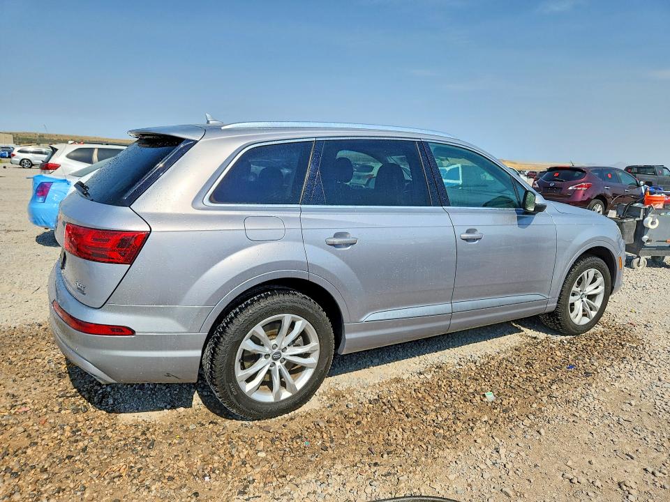 Продажа на аукционе авто 2017 Audi Q7, vin: WA1LAAF77HD012861, номер лота: 60591976