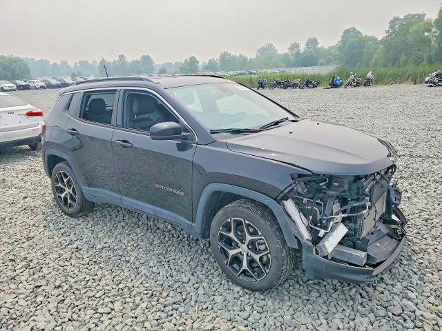 61542806 :رقم المزاد ، 3C4NJDCN7RT155324 vin ، 2024 Jeep Compass مزاد بيع