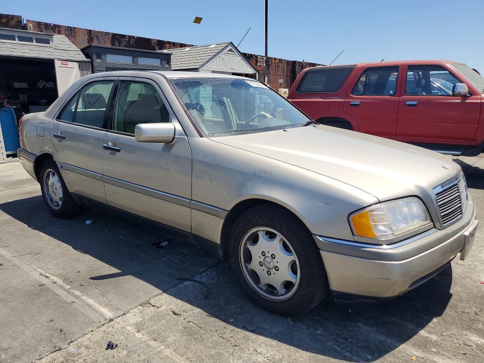 61532666 :رقم المزاد ، WDBHA23E4VF512284 vin ، 1997 Mercedes-benz C مزاد بيع