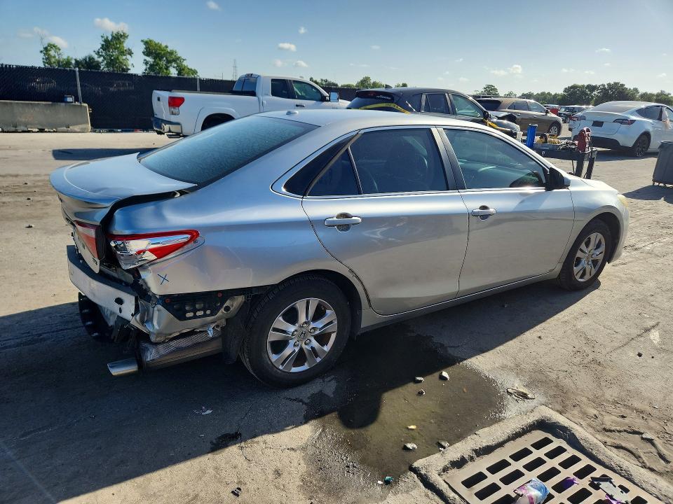 2015 Toyota Camry მანქანა იყიდება აუქციონზე, vin: 4T1BK1FK8FU029485, აუქციონის ნომერი: 61225716