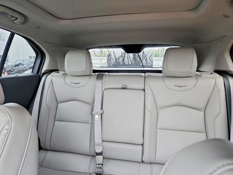 61520946 :رقم المزاد ، 1GYFZBR43PF103433 vin ، 2023 Cadillac Xt4 مزاد بيع