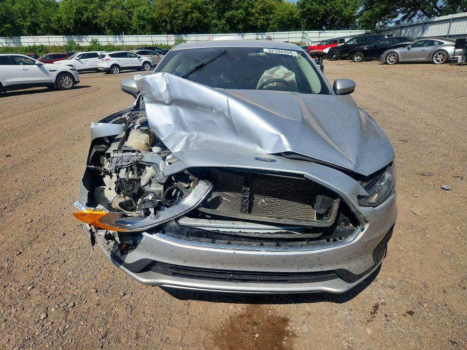 Продажа на аукционе авто 2019 Ford Fusion, vin: 3FA6P0LU3KR143506, номер лота: 62506306