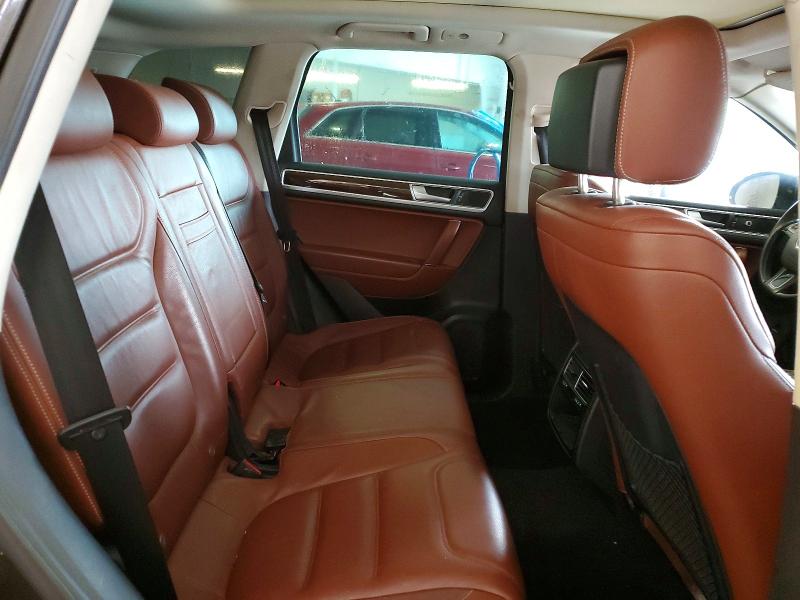 62696486 :رقم المزاد ، WVGEF9BP8FD006824 vin ، 2015 Volkswagen Touareg مزاد بيع