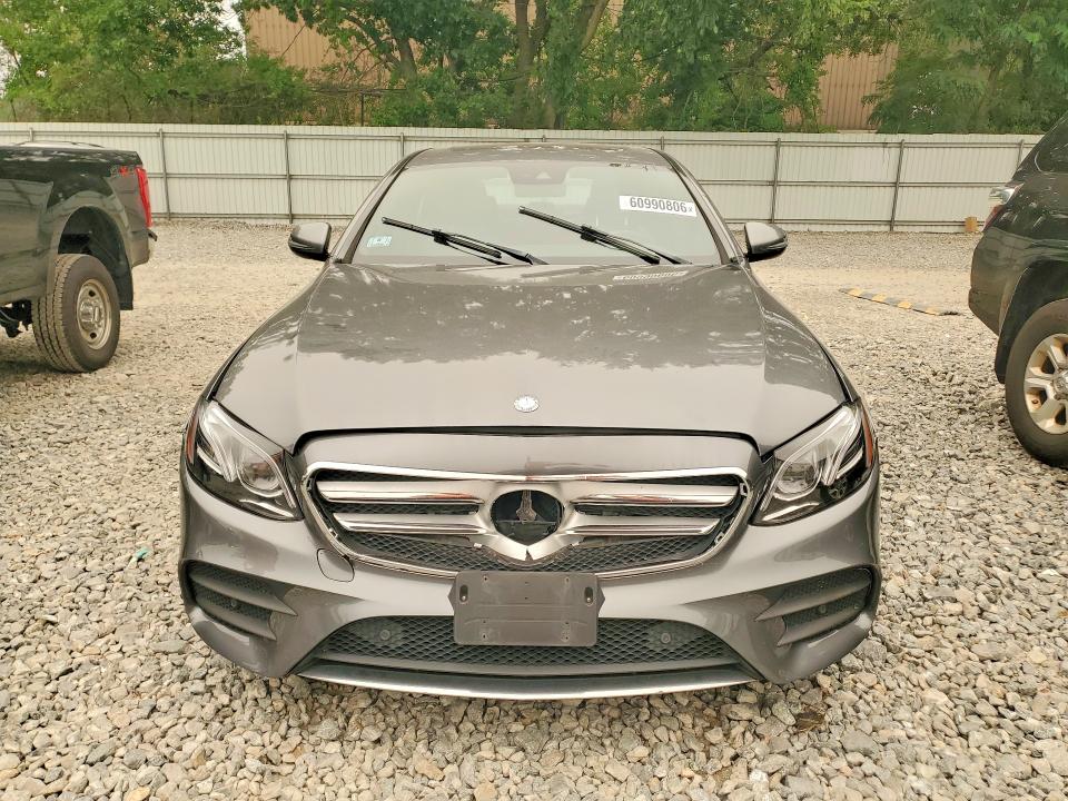 60990806 :رقم المزاد ، WDDZF4KB2HA091540 vin ، 2017 Mercedes-benz E مزاد بيع