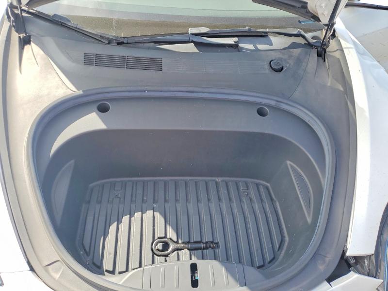 61440136 :رقم المزاد ، 5YJ3E1EB8NF184417 vin ، 2022 Tesla Model 3 مزاد بيع