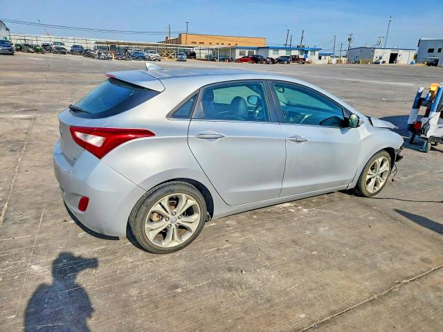 62721866 :رقم المزاد ، KMHD35LHXFU236272 vin ، 2015 Hyundai Elantra Gt مزاد بيع