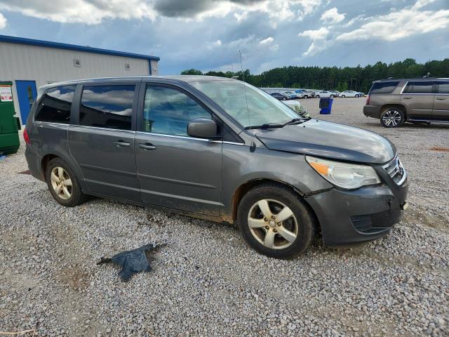 61246106 :رقم المزاد ، 2V4RW3D11AR295679 vin ، 2010 Volkswagen Routan مزاد بيع
