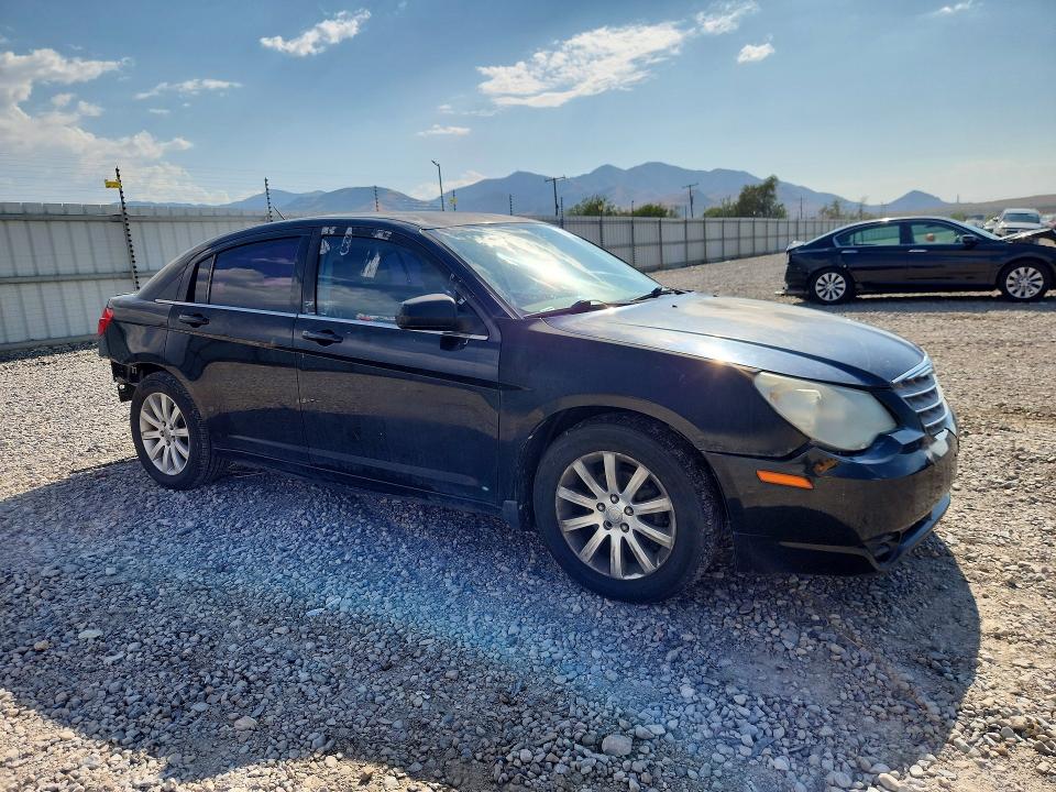 63163946 :رقم المزاد ، 1C3CC5FB1AN138519 vin ، 2010 Chrysler Sebring مزاد بيع
