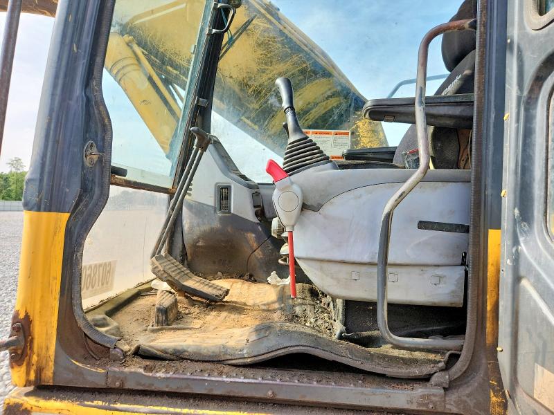 Продажа на аукционе авто 2006 Komatsu Excavator, vin: KMTPC049K87C50759, номер лота: 60786096
