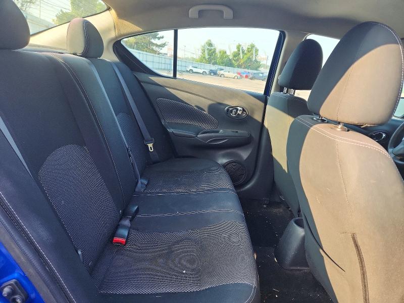 61777946 :رقم المزاد ، 3N1CN7AP8HL801750 vin ، 2017 Nissan Versa مزاد بيع