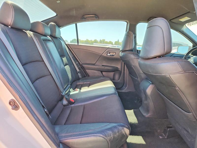 Aukcja sprzedaży 2017 Honda Accord, vin: 1HGCR2F5XHA049795, numer aukcji: 61960926