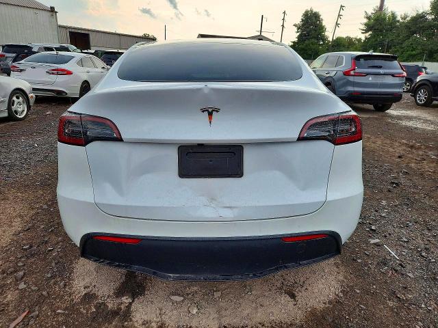 61953026 :رقم المزاد ، 7SAYGDED3RF129160 vin ، 2024 Tesla Model Y مزاد بيع